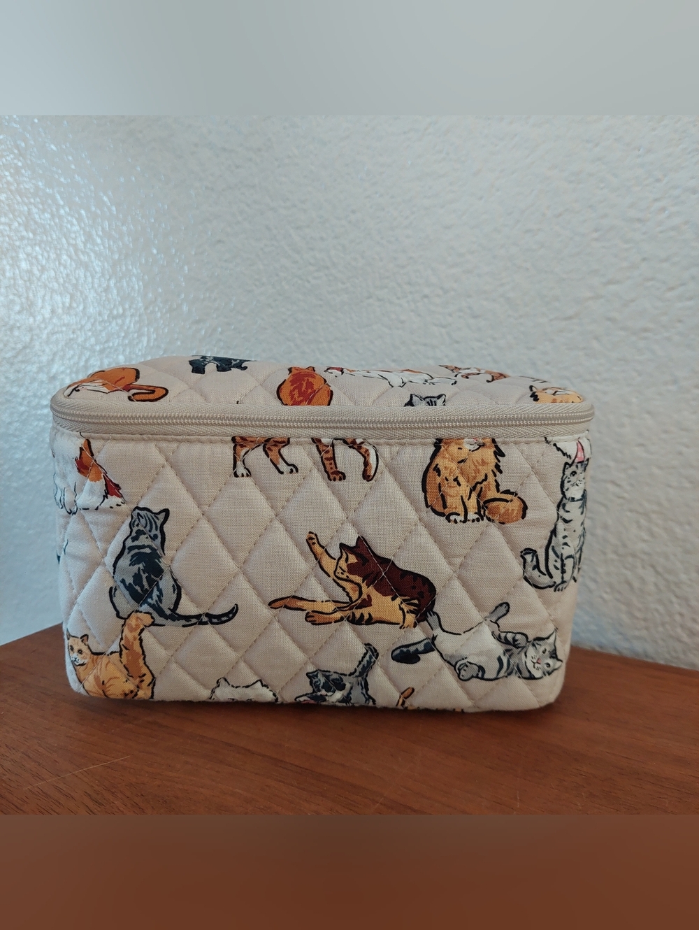 SOLD Vera Bradley A Cats Life Cat Print Quilted Cosmetic Pouch - Beige